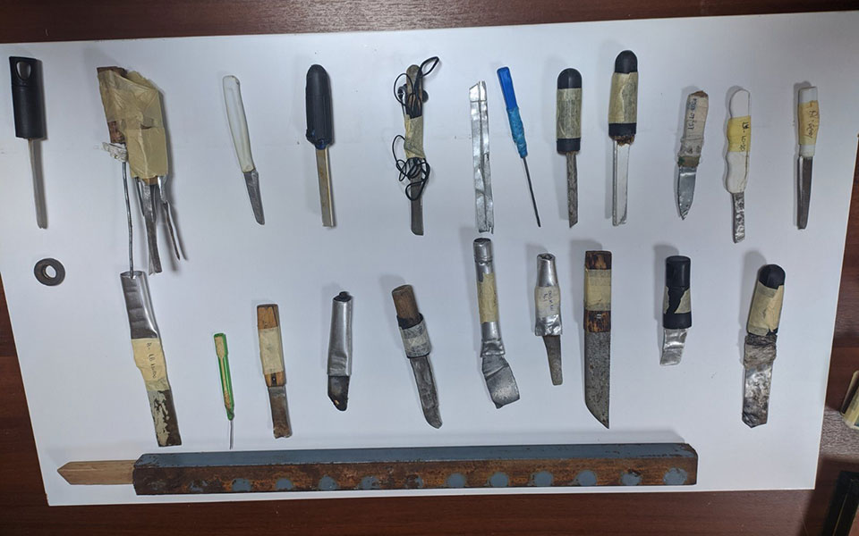 Φυλακές Κορυδαλλού: Μαχαίρια, κατσαβίδια και σουβλιά (εικόνες)-2