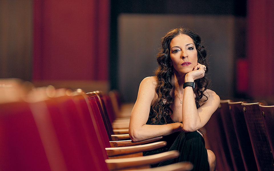 ενα-εικοσιτετράωρο-με-την-ηθοποιό-αθη-561102280