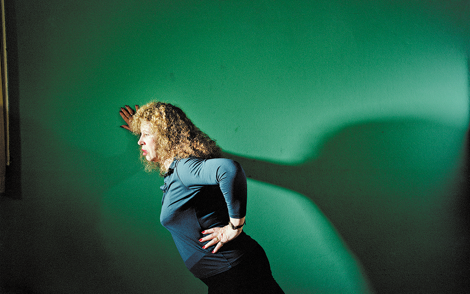 λευκός-γοργός-ή-αργός-ο-πιστός-σκύλος-τ-561104035