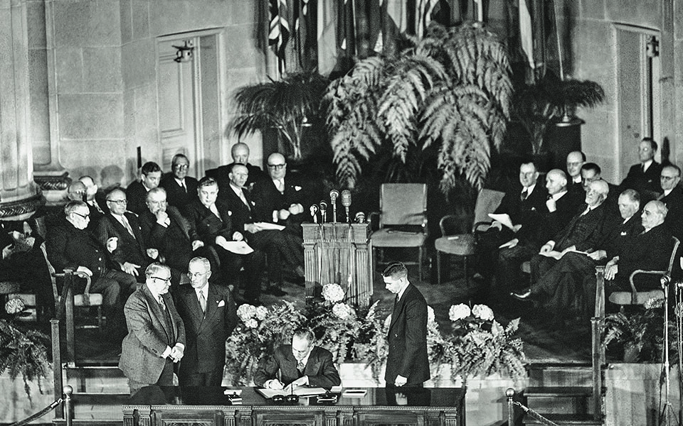 το-νατο-και-εμείς-561139195