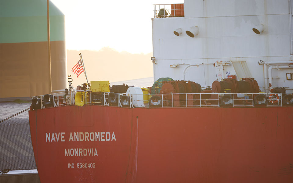 Βρετανία: Επτά συλλήψεις για απόπειρα κατάληψης ελληνόκτητου τάνκερ (βίντεο)-1