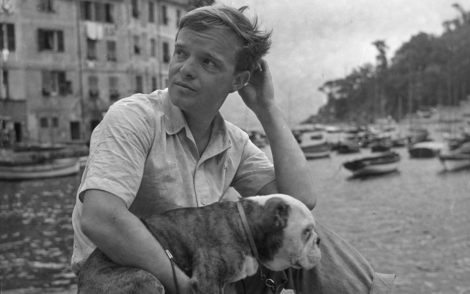 οι-ελληνικές-παράγραφοι-του-καπότε-561111280