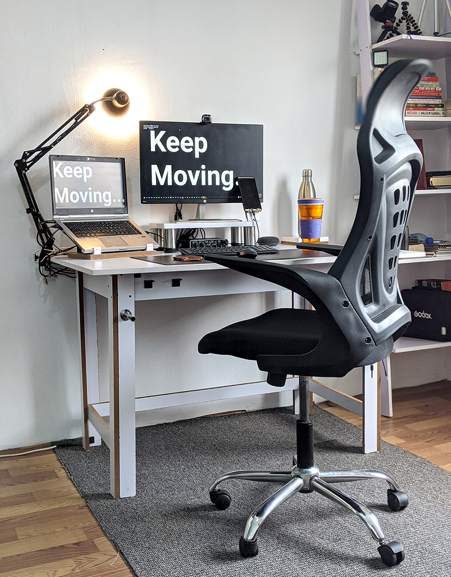 Ιδέες για ένα εντυπωσιακό γραφείο στο σαλόνι-1