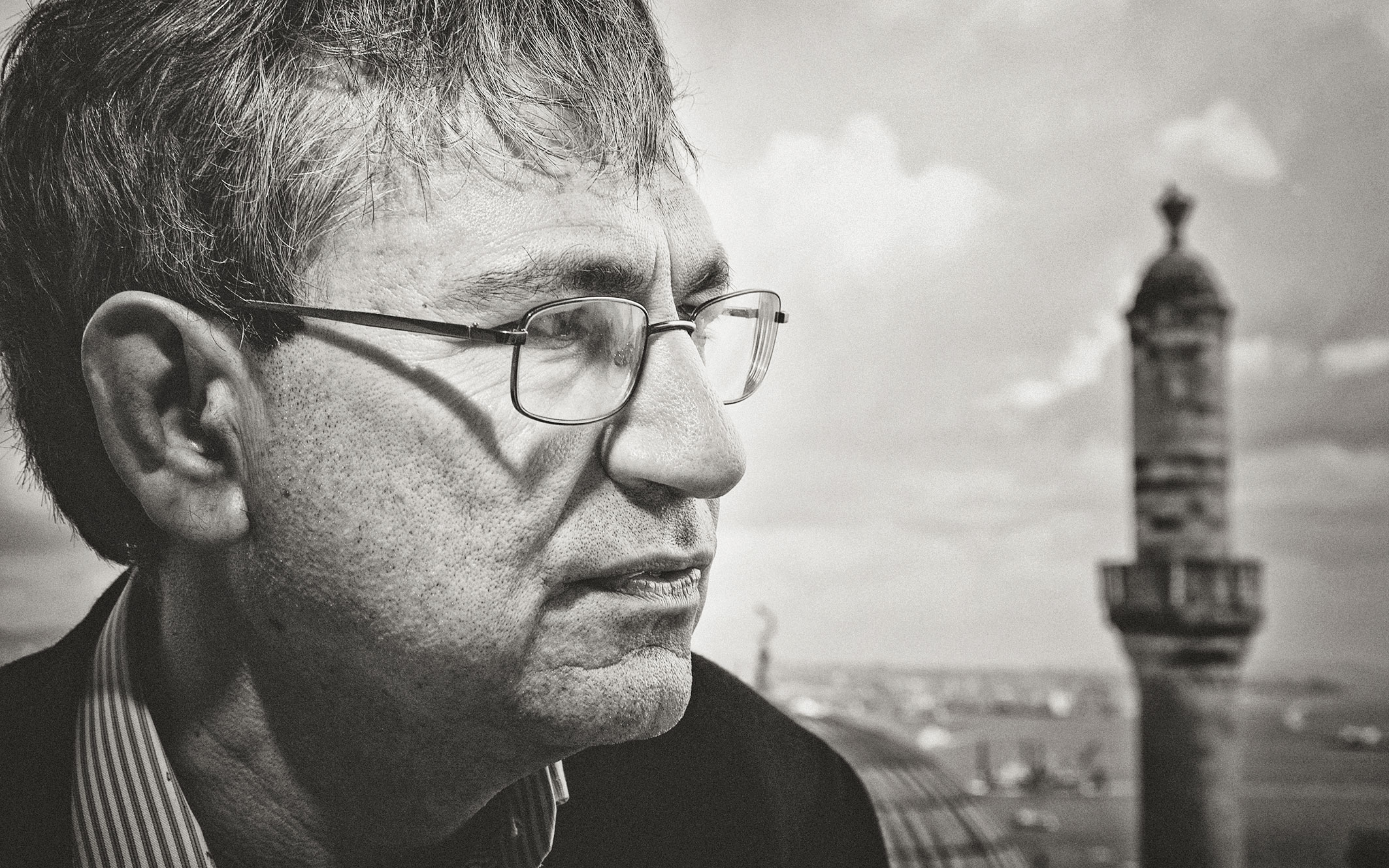 μια-πόλη-που-μάχεται-να-επιβιώσει-561120340