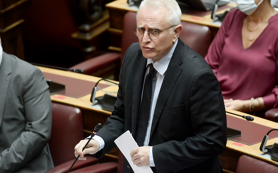 τροπολογία-συριζα-για-τη-στέρηση-των-π-561109285