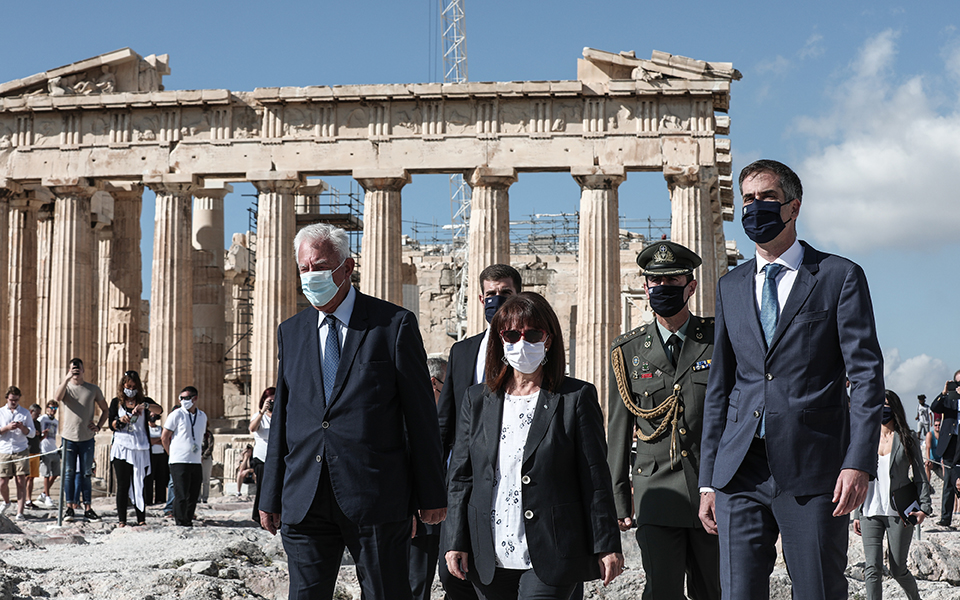 σακελλαροπούλου-να-μην-ξαναδούμε-ποτ-561113365