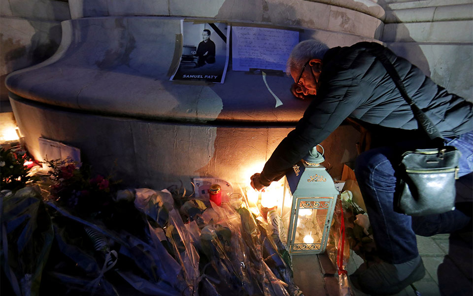 γαλλία-τη-δευτέρα-ο-φόρος-τιμής-στον-σα-561137944