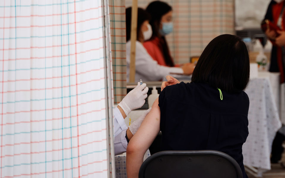 νότια-κορέα-στους-13-οι-νεκροί-μετά-τον-α-561126532