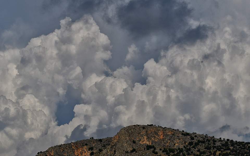 meteo-εντυπωσιακά-μεγάλο-εύρος-των-ελάχισ-561131869