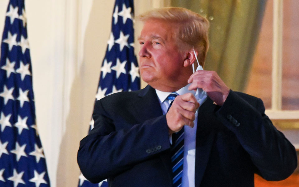 Οργή Μπάιντεν: Ο Τραμπ να τα πει αυτά στις 205.000 οικογένειες που έχασαν κάποιον-1