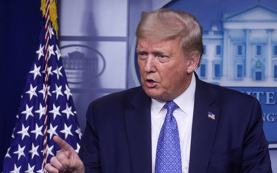 ο-τραμπ-καταδίκασε-ρητά-όλους-τους-υπο-561101923