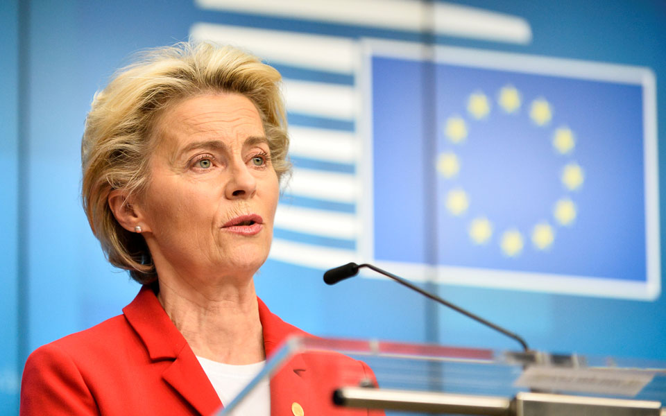 aρνητικό-το-τεστ-κορωνοϊού-της-φον-ντερ-561125191