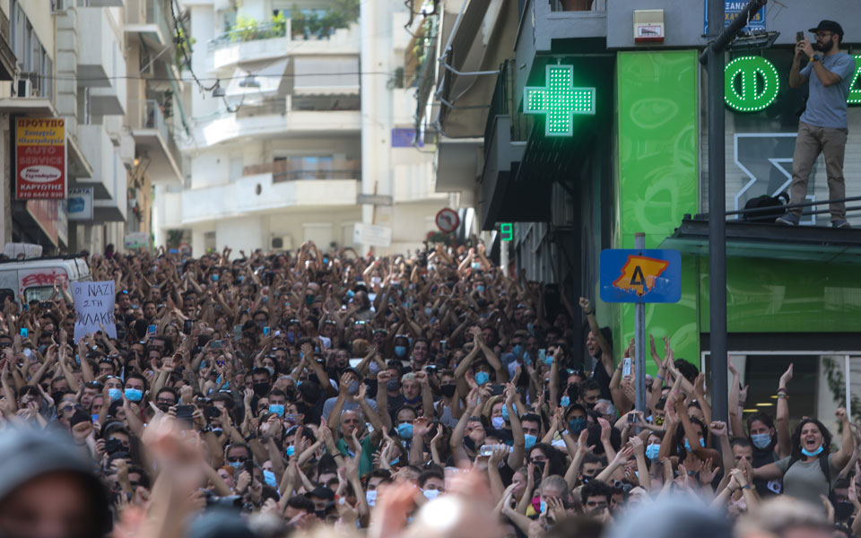 δίκη-χρυσής-αυγής-οι-πολιτικές-αντιδρ-561107524