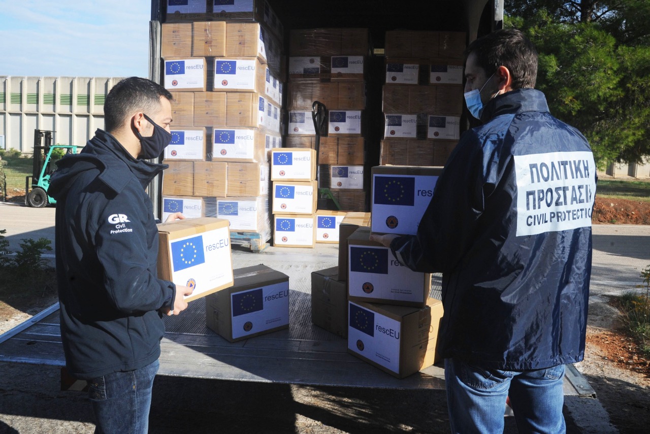 η-ελλάδα-στέλνει-500-000-ιατρικά-γάντια-στη-γ-561156841