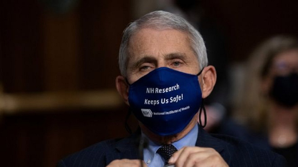 φάουτσι-ένα-εμβόλιο-δεν-επαρκεί-για-τη-561155407