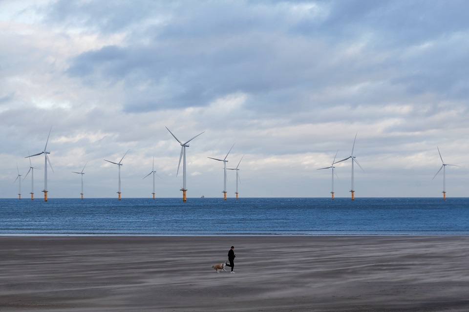 αιολικά-πάρκα-στη-μέση-της-θάλασσας-κα-561163561