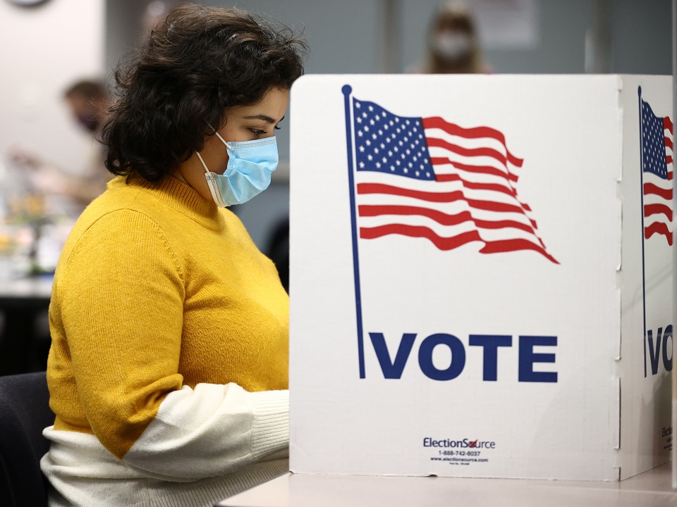 εκλογές-ηπα-πότε-κλείνουν-οι-κάλπες-σε-561142666