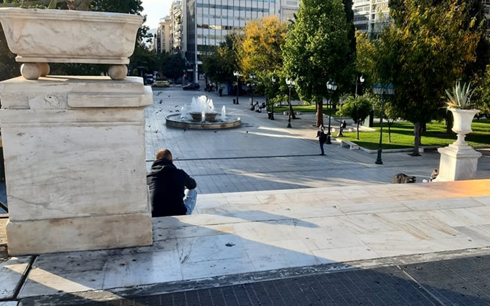 Φωτορεπορτάζ «Κ»: Η πρώτη ημέρα του δεύτερου lockdown-1