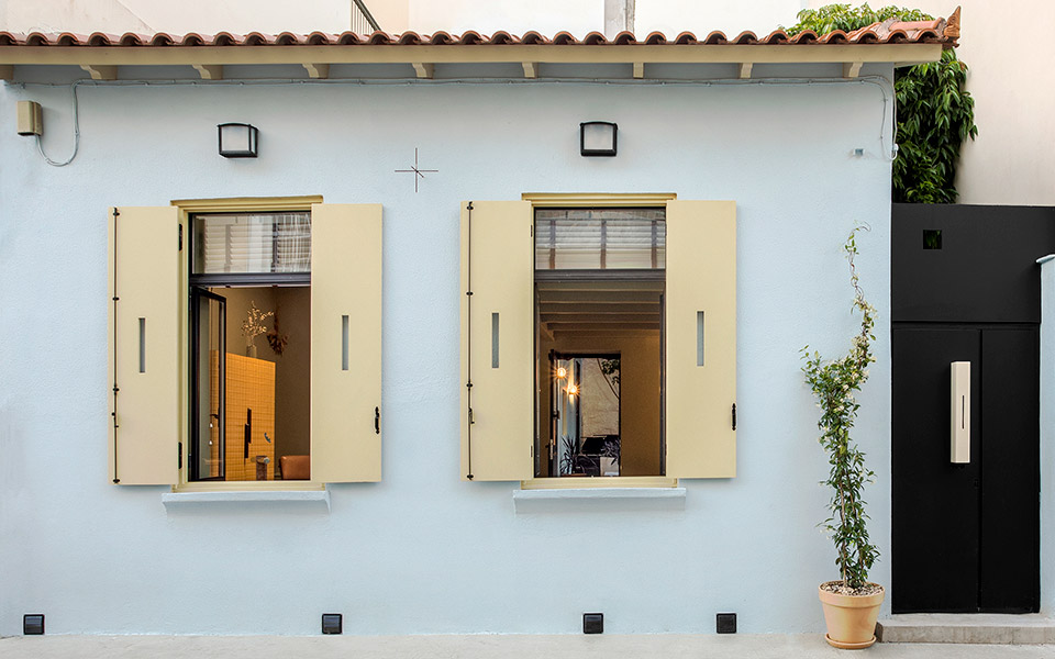 φιλοξενία-χαμηλών-τόνων-561172390