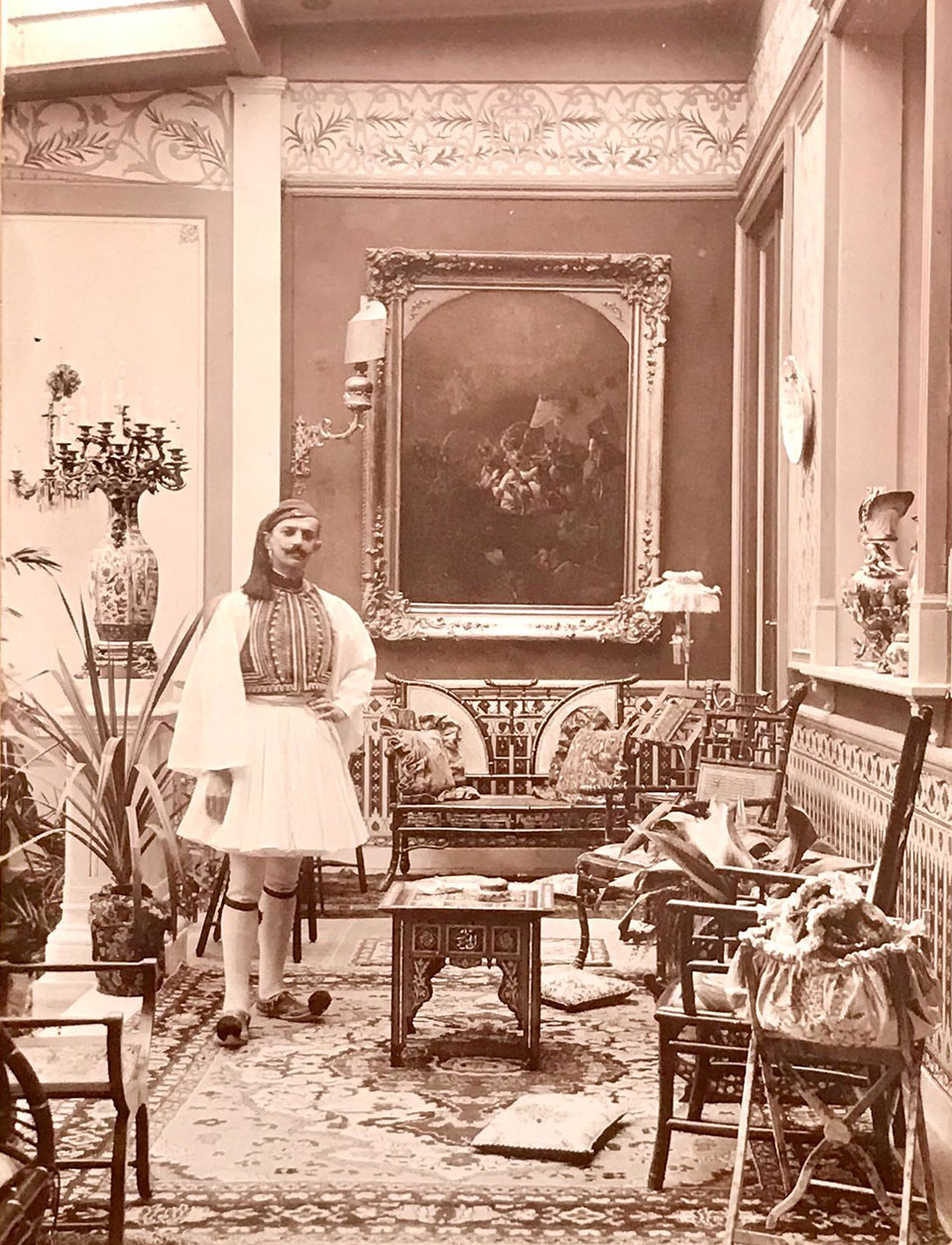 Τα φωτογραφικά άλμπουμ με τα νωπά πρόσωπα-1