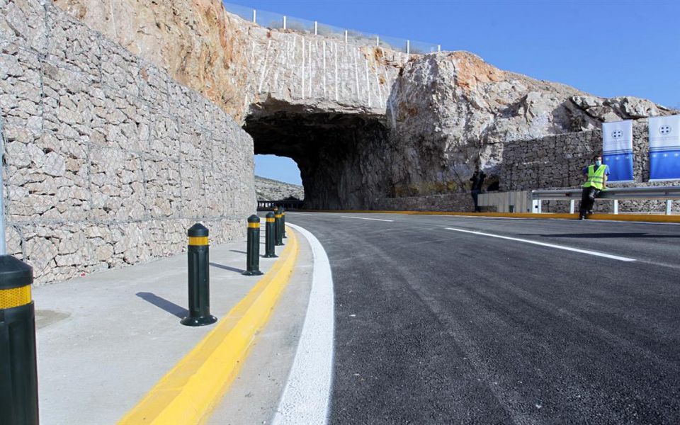 παραδόθηκε-στην-κυκλοφορία-η-τρύπα-τ-561158629