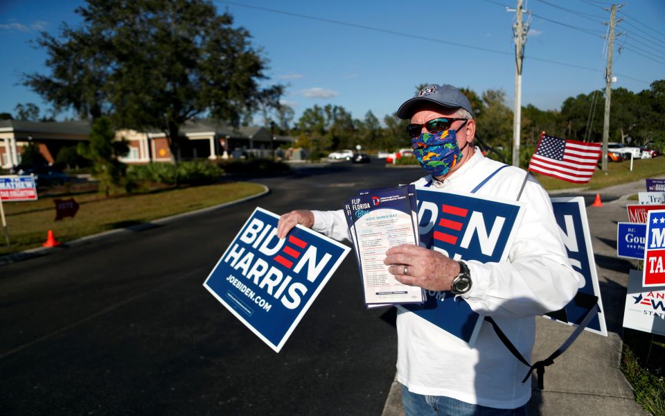 ο-μπάιντεν-ξανά-φαβορί-σύμφωνα-με-τα-γρ-561144352