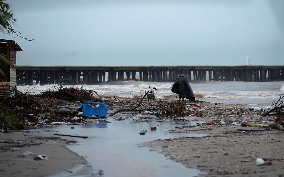 κεντρική-αμερική-δεκάδες-νεκροί-από-τ-561164167