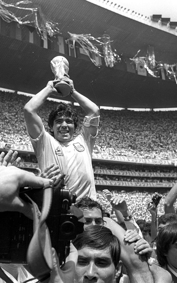 Nτιέγκο Μαραντόνα, μια ζωή γεμάτη πάθη-12