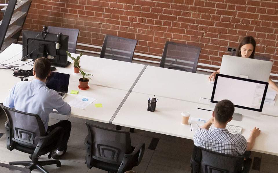 με-τάμπλετ-εφοδιάζονται-οι-επιθεωρητ-561154189