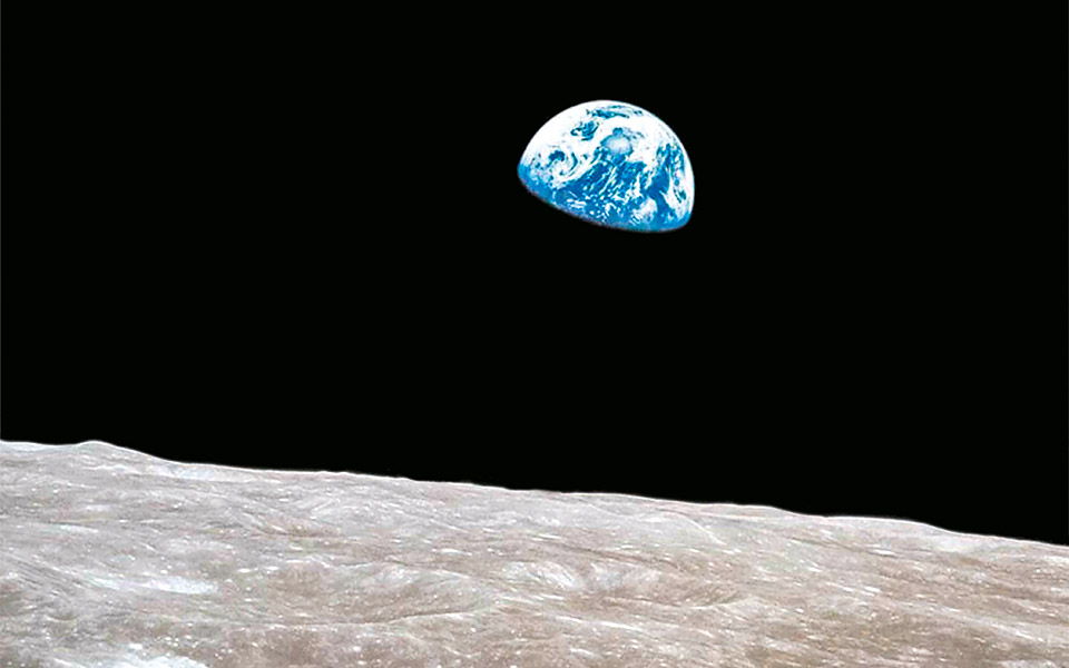 από-τη-γη-στη-σελήνη-και-ανάποδα-561169936