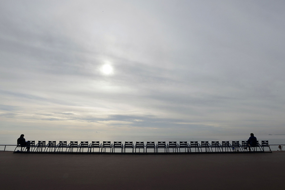 Να ξαποστάσεις με αποστάσεις