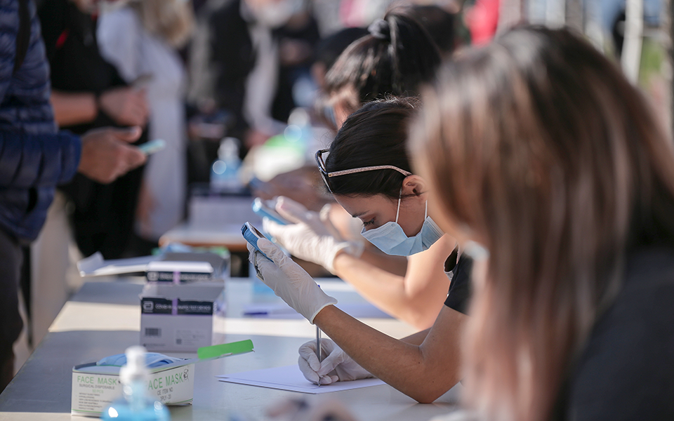 κορωνοϊός-1-152-νέα-κρούσματα-153-διασωληνω-561141037