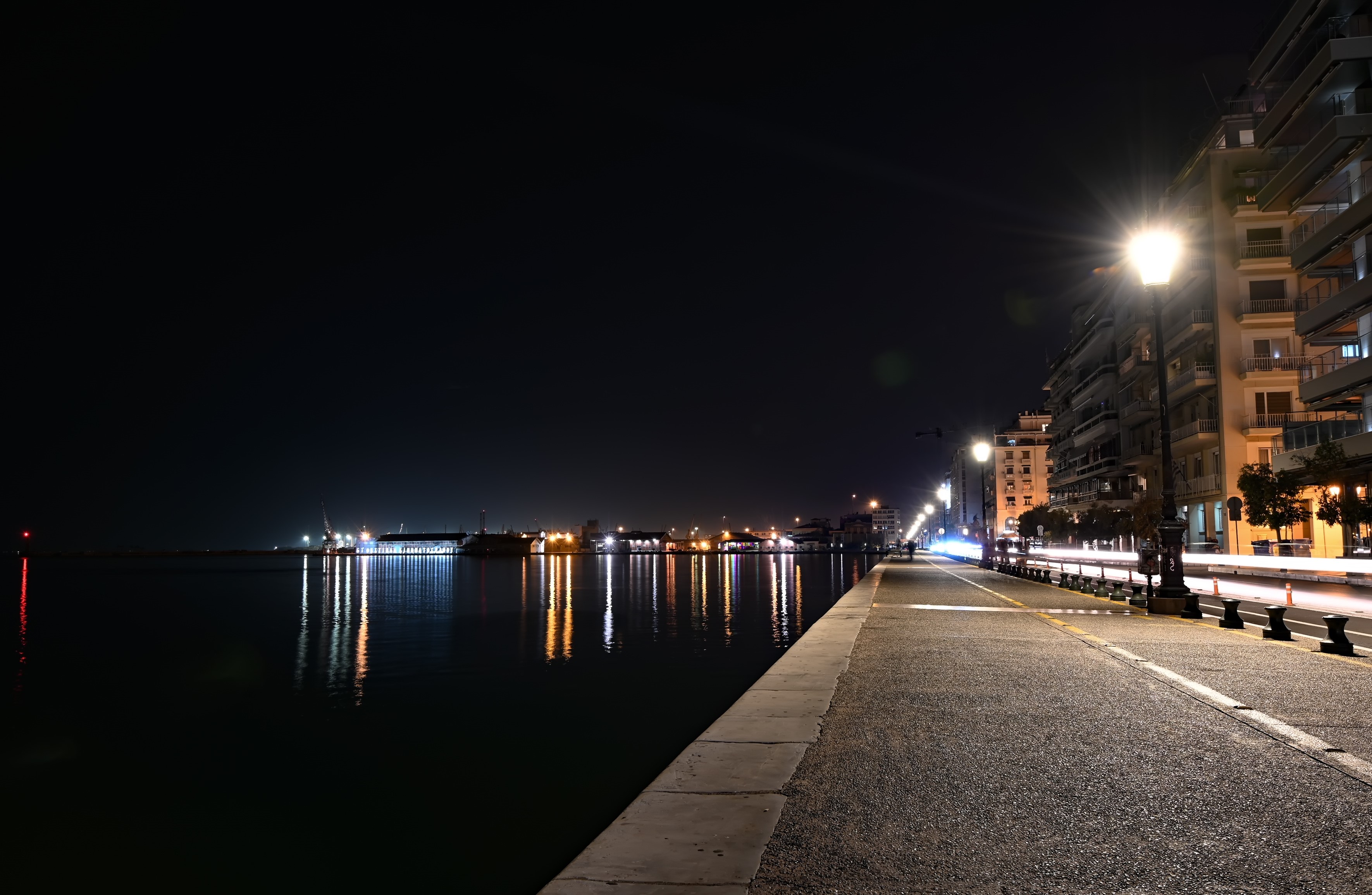 Θεσσαλονίκη: Νυχτερινές περιπολίες και συνεχείς έλεγχοι για τα μέτρα (εικόνες)-2