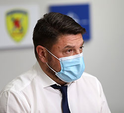 Μπορεί αλήτης να ’μουνα-1