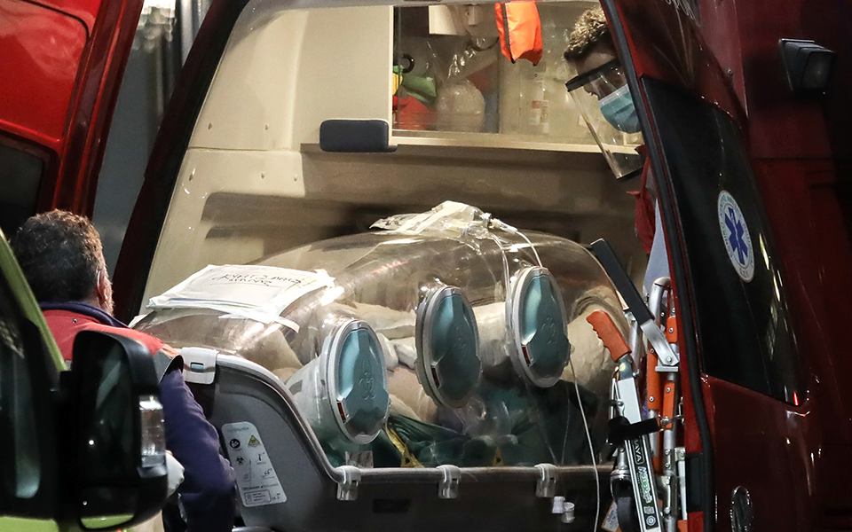 ο-μαύρος-νοέμβριος-και-ο-γρίφος-του-lockdow-561174916