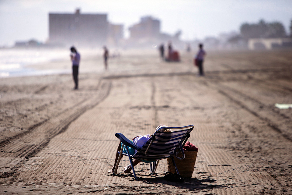 Οι αρνητές κάνουν κακό στον τουρισμό