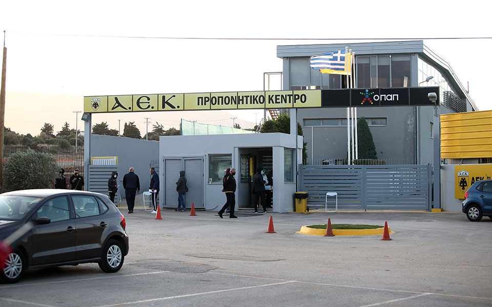 δύο-νέα-κρούσματα-στην-αεκ-561153601