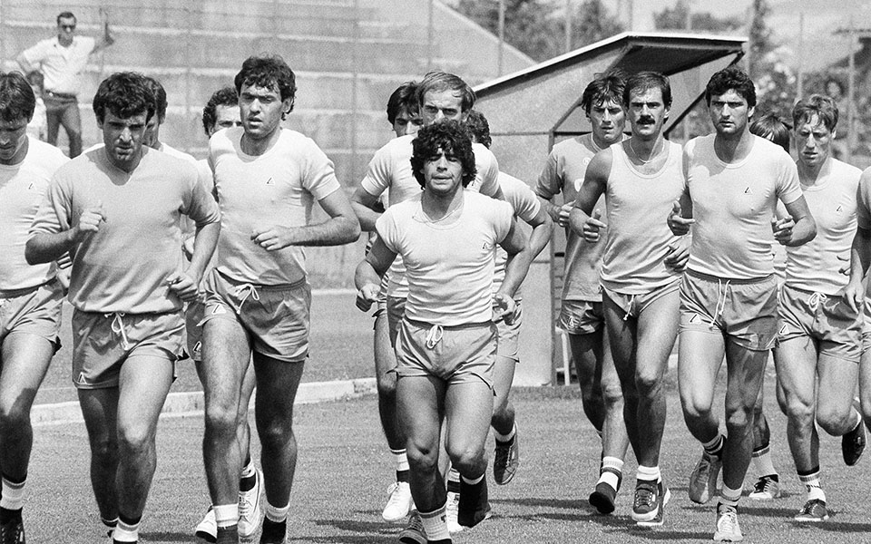 Nτιέγκο Μαραντόνα, μια ζωή γεμάτη πάθη-2