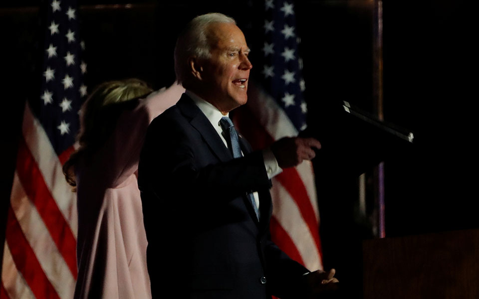 προετοιμασίες-μπάιντεν-για-ανάληψη-τ-561149590