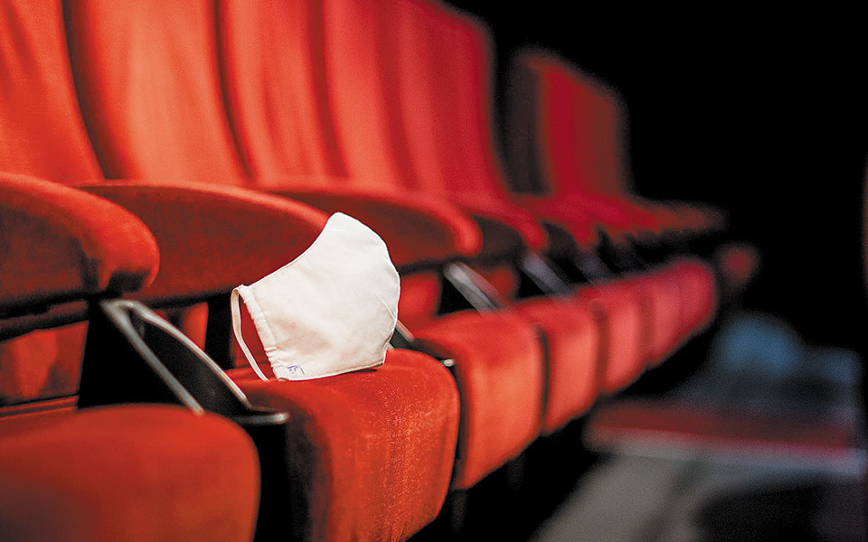 νέες-κυκλοφορίες-σαν-ταινία-καταστρο-561162565