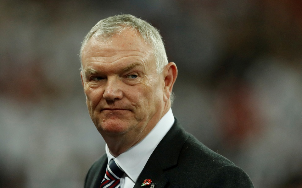 αγγλία-παραίτηση-του-προέδρου-της-ποδ-561153301