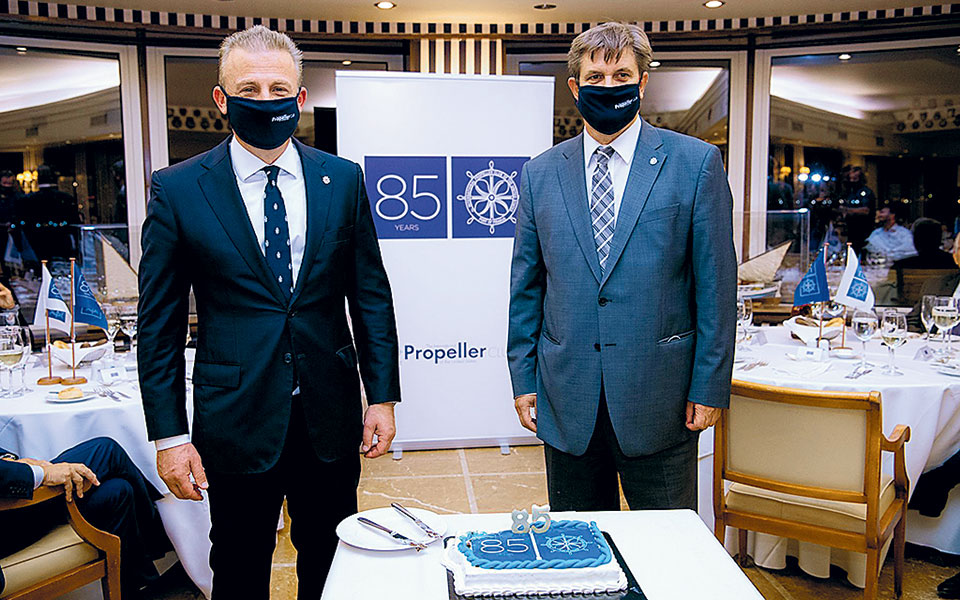 το-international-propeller-club-port-of-piraeus-έσβησε-85-κεράκια-561142360