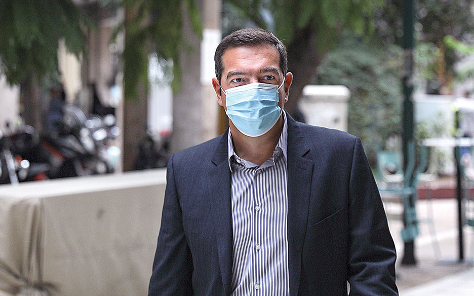 ανεβάζει-στροφές-για-την-πανδημία-ο-αλ-561143497