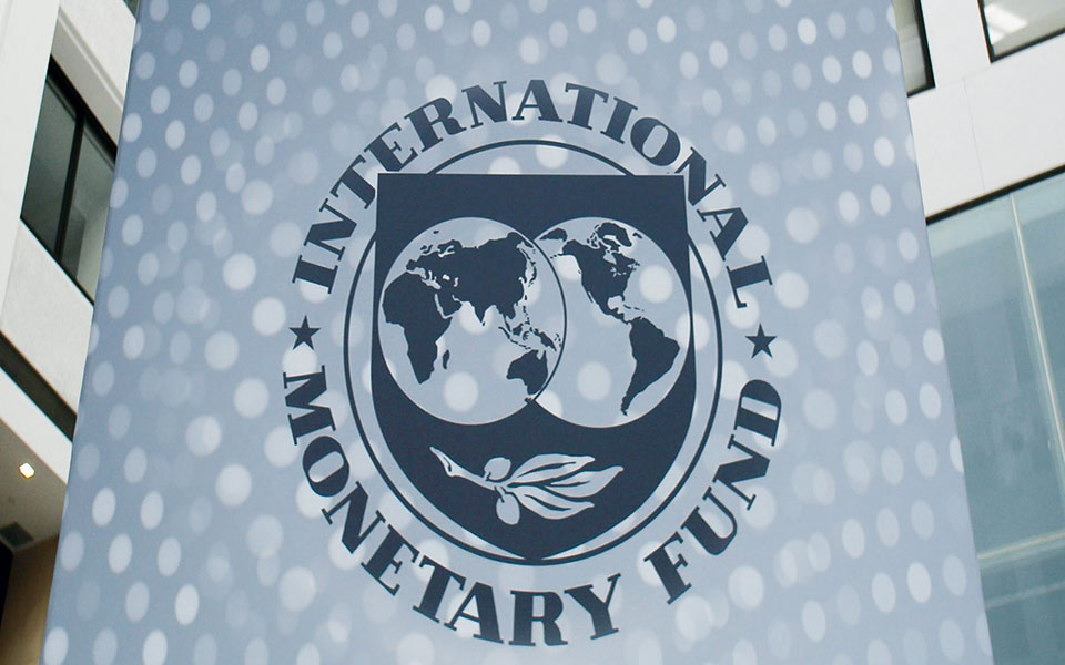 ισχυρή-ανάπτυξη-82-στην-κίνα-το-2021-βλέπει-561144907