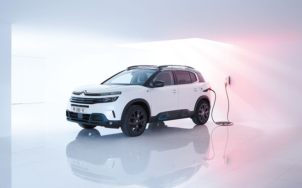 ενα-suv-με-επιδόσεις-και-σεβασμό-στο-περι-561149014