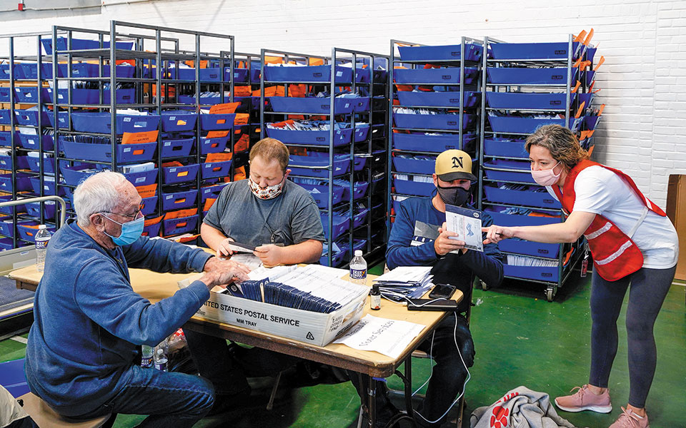 τα-μάτια-του-κόσμου-στραμμένα-στην-ουά-561144844