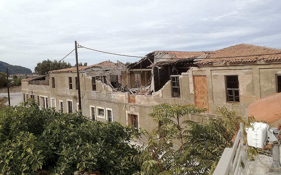 τι-πρέπει-να-γίνει-με-τα-εγκαταλελειμμ-561146599