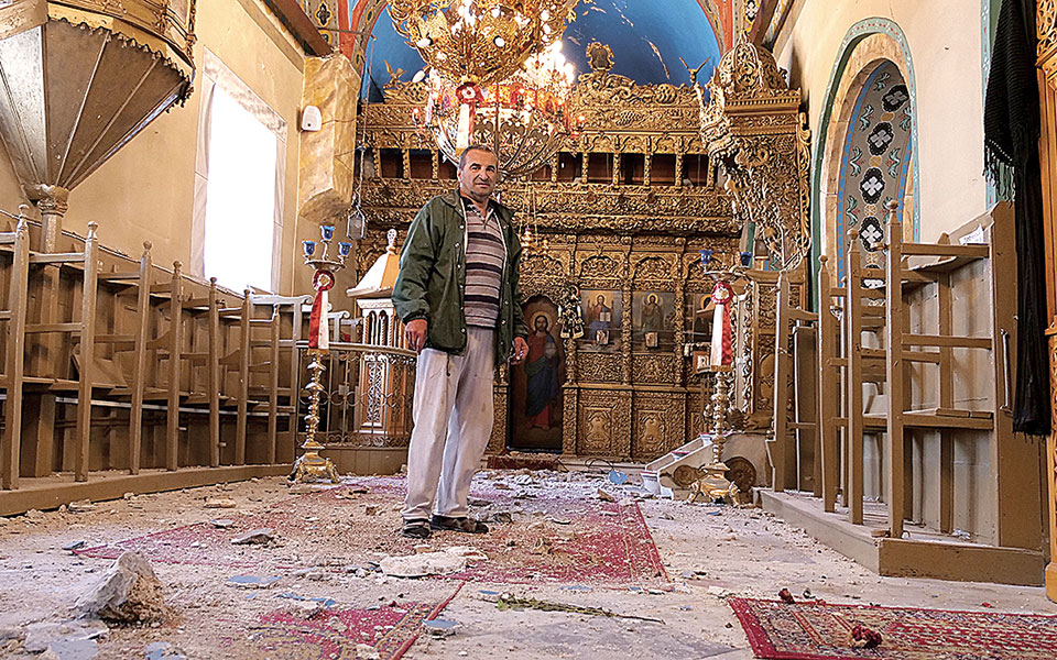 Η Σάμος προσπαθεί να σταθεί στα πόδια της – Οδοιπορικό της «Κ» στο πληγωμένο νησί-12