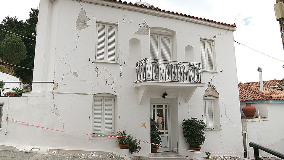 Η Σάμος προσπαθεί να σταθεί στα πόδια της – Οδοιπορικό της «Κ» στο πληγωμένο νησί-13