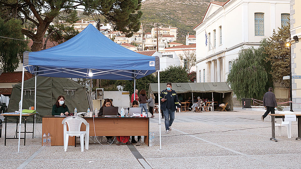 Η Σάμος προσπαθεί να σταθεί στα πόδια της – Οδοιπορικό της «Κ» στο πληγωμένο νησί-8